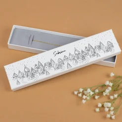 Personalisierte Schmuckverpackung zu Weihnachten mit Winterlandschaft & Name | Geschenkbox für Armbänder