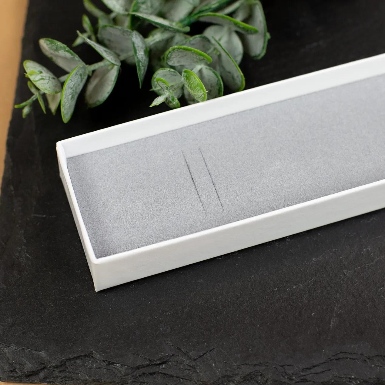 Personalisierte Schmuckverpackung zu Weihnachten mit Winterlandschaft & Name | Geschenkbox für Armbänder
