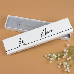 Personalisierte Schmuckverpackung zu Weihnachten mit Name | Geschenkbox für Armbänder Line-Art-Motiv