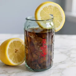 Personalisiertes Coca-Cola Glas mit Name | Retro Design in Dosenform