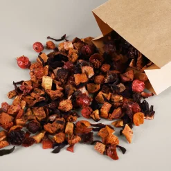 Personalisiertes Geschenkset mit Yoga-Rentier für Weihnachten – Tasse, Tee, Kerze & Lindorkugeln