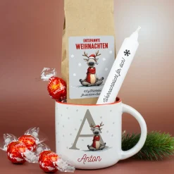 Personalisiertes Geschenkset mit Yoga-Rentier für Weihnachten – Tasse, Tee, Kerze & Lindorkugeln