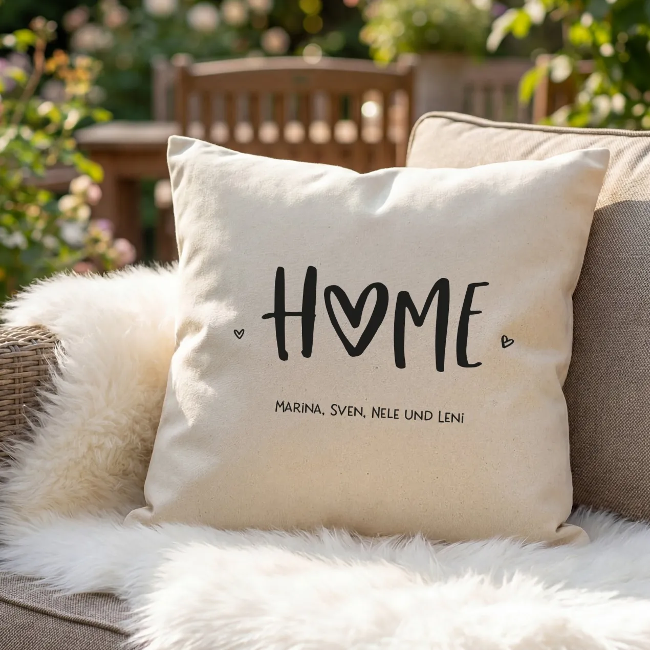 Personalisiertes HOME Kissen mit Wunschtext | Deko Geschenk zum Einzug, für neue Wohnung & Zuhause