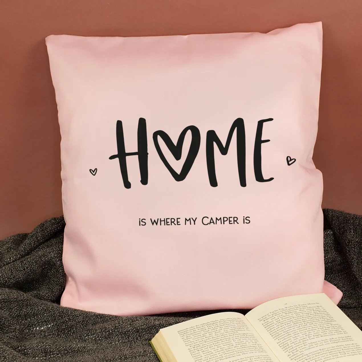 Personalisiertes HOME Kissen mit Wunschtext | Deko Geschenk zum Einzug, für neue Wohnung & Zuhause