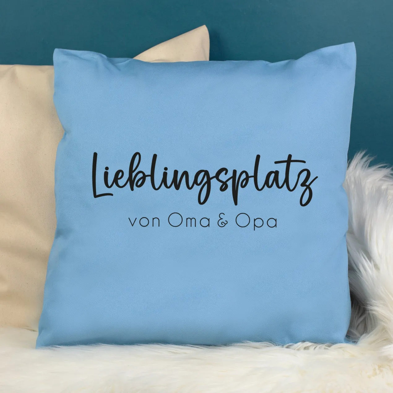 Personalisiertes Kissen 'Lieblingsplatz' mit Wunschtext | Geschenk zum Einzug & Hausbau für Wohnung