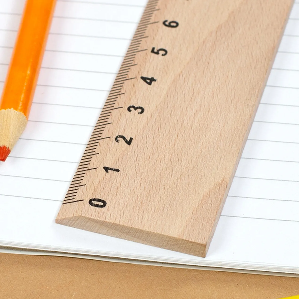 Personalisiertes Lineal aus Holz mit Name & Wunschtext | 20 cm | Schulsachen Motiv