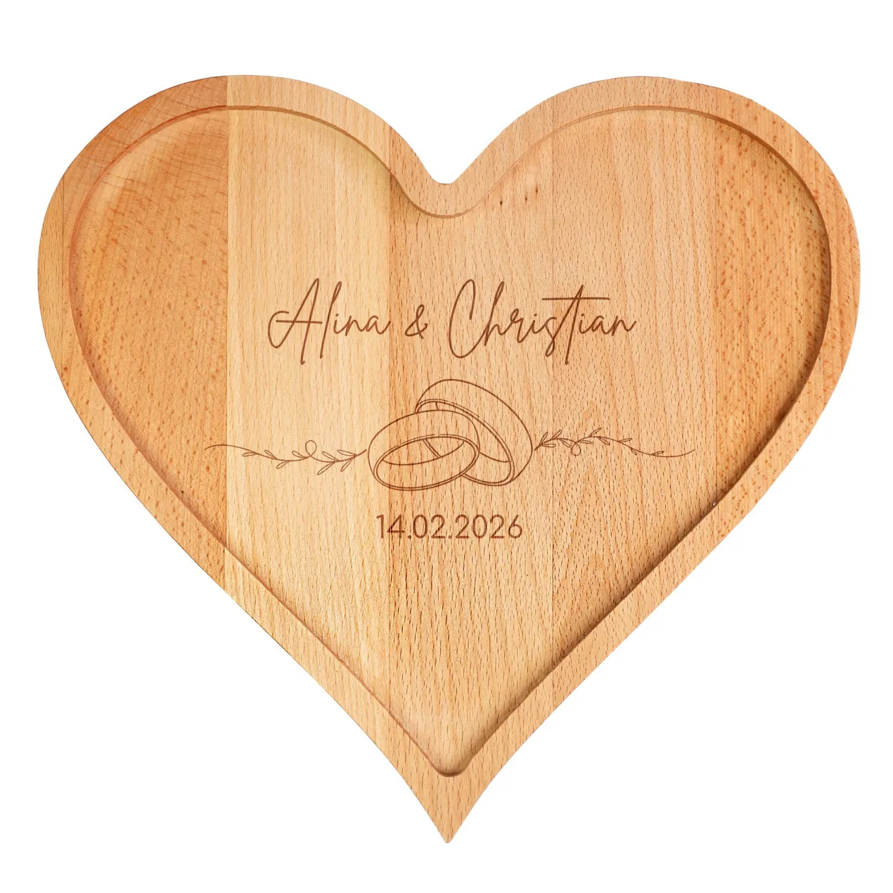 Personalisiertes Servierbrett aus Holz in Herzform – mit Gravur & Ringmotiv | Hochzeitsgeschenk