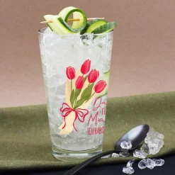 Personalisiertes Trinkglas für Mama | Leonardo Glas mit Tulpen als Muttertagsgeschenk