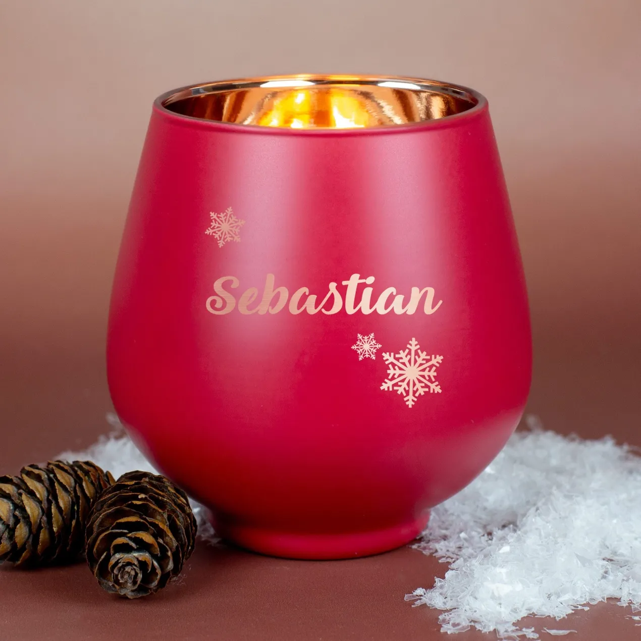 Personalisiertes Windlicht zu Weihnachten graviert mit Name & Schneeflockenmotiv in Rot oder Grün