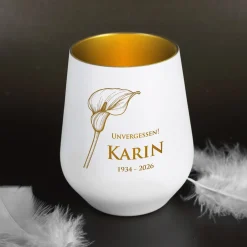 Personalisiertes Windlicht als Trauerkerze mit Gravur und Calla-Motiv | Weiß & Schwarz
