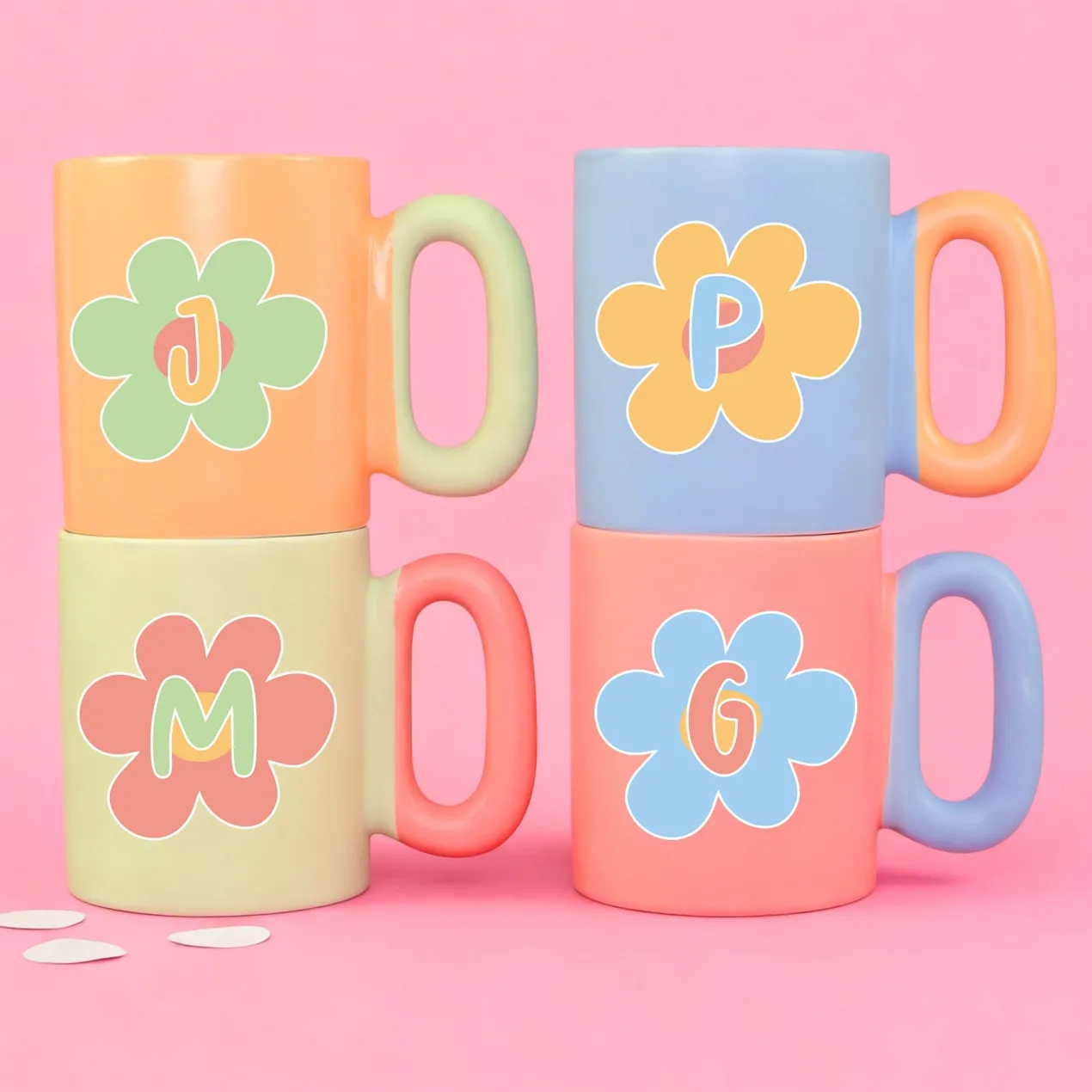 Personalisierte Tasse mit Blume & Initiale | Bunter Porzellan Kaffeebecher von Ritzenhoff & Breker