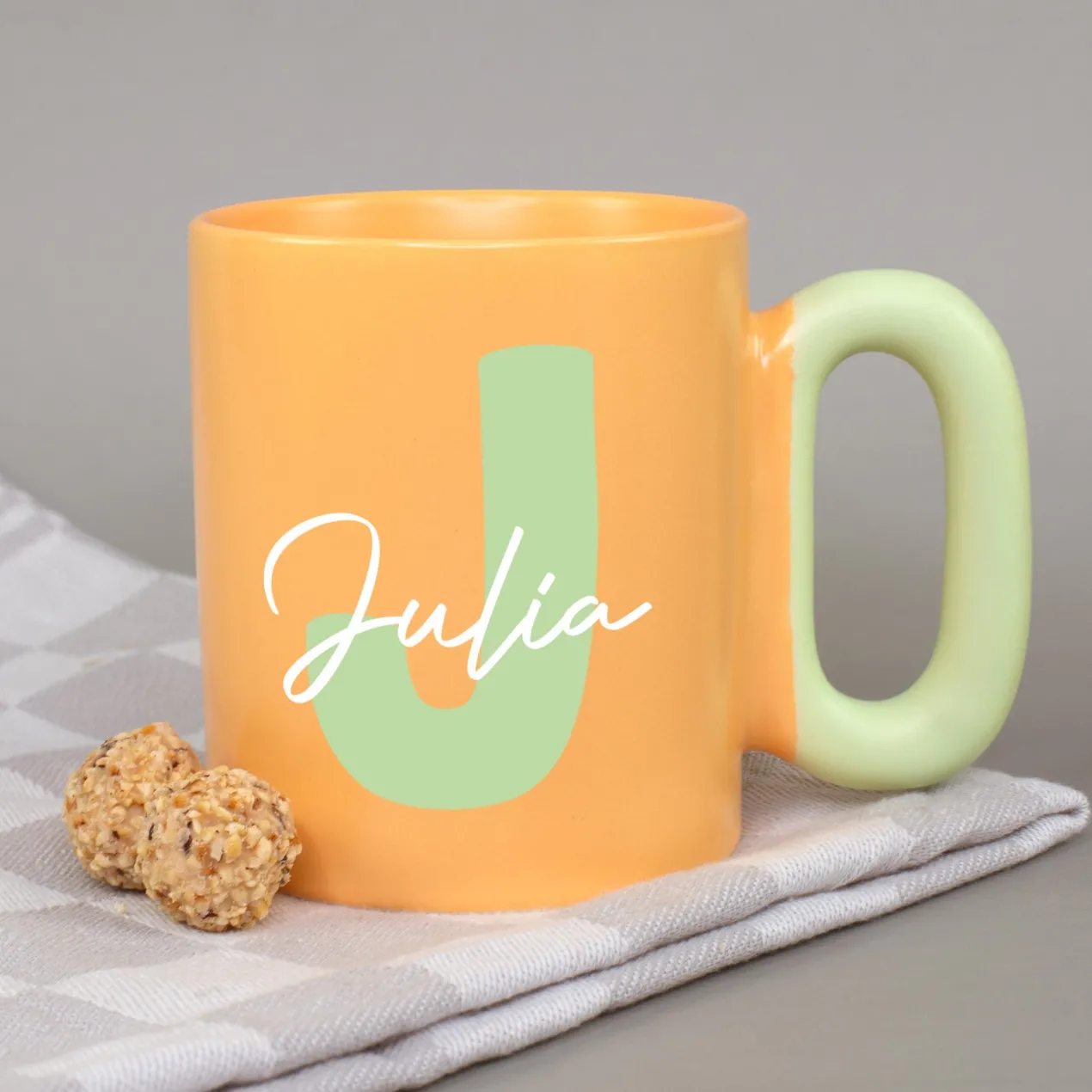 Personalisierte Tasse mit Initiale & Name | Bunter Porzellan Kaffeebecher von Ritzenhoff & Breker