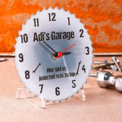 Personalisierte Uhr für Garage als Sägeblatt - Hier gibts es jederzeit was zu tun