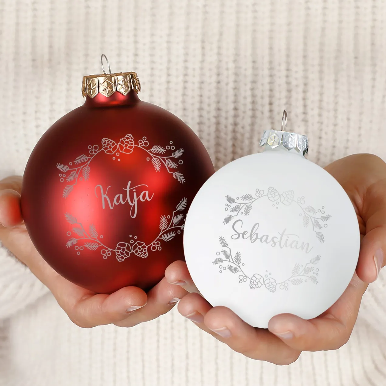 Personalisierte Weihnachtskugeln mit Name | Weihnachtsbaumkugeln & Christbaumkugeln mit Farbauswahl