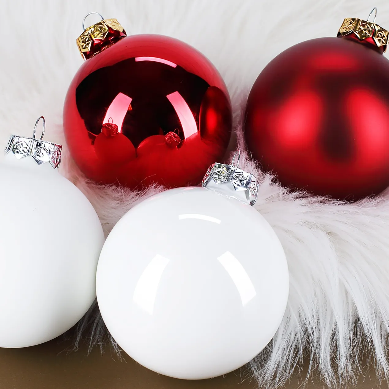 Personalisierte Weihnachtskugeln mit Name | Weihnachtsbaumkugeln & Christbaumkugeln mit Farbauswahl