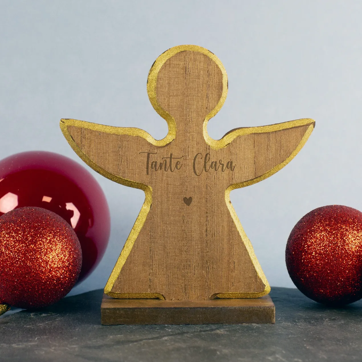 Personalisierte Weihnachtsdeko aus Holz mit Name & Herz | Engel, Stern oder Tannen Skulptur graviert