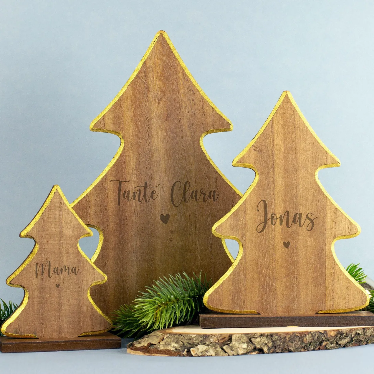Personalisierte Weihnachtsdeko aus Holz mit Name & Herz | Engel, Stern oder Tannen Skulptur graviert