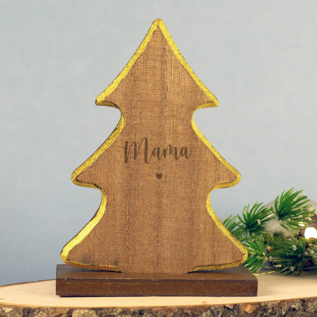 Personalisierte Weihnachtsdeko aus Holz mit Name & Herz | Engel, Stern oder Tannen Skulptur graviert