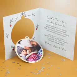 Personalisierte Weihnachtskarte mit herausnehmbarer Fotokugel | Klappkarte mit Fotos & Wunschtext