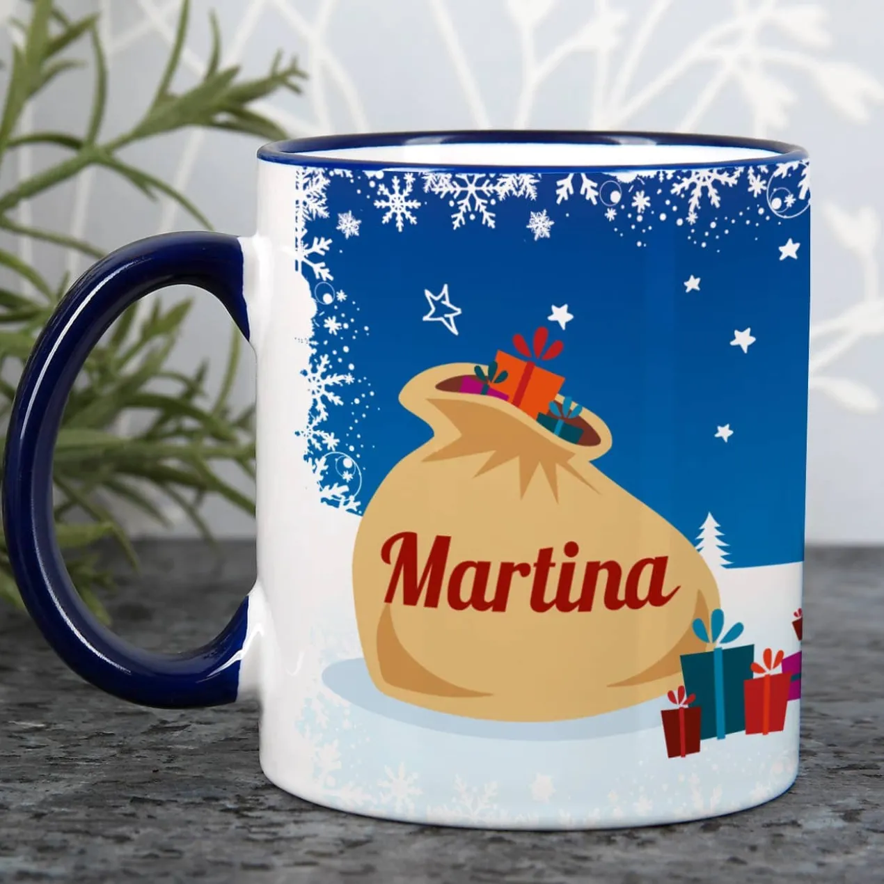 Personalisierte Weihnachtstasse mit Namen in Blau