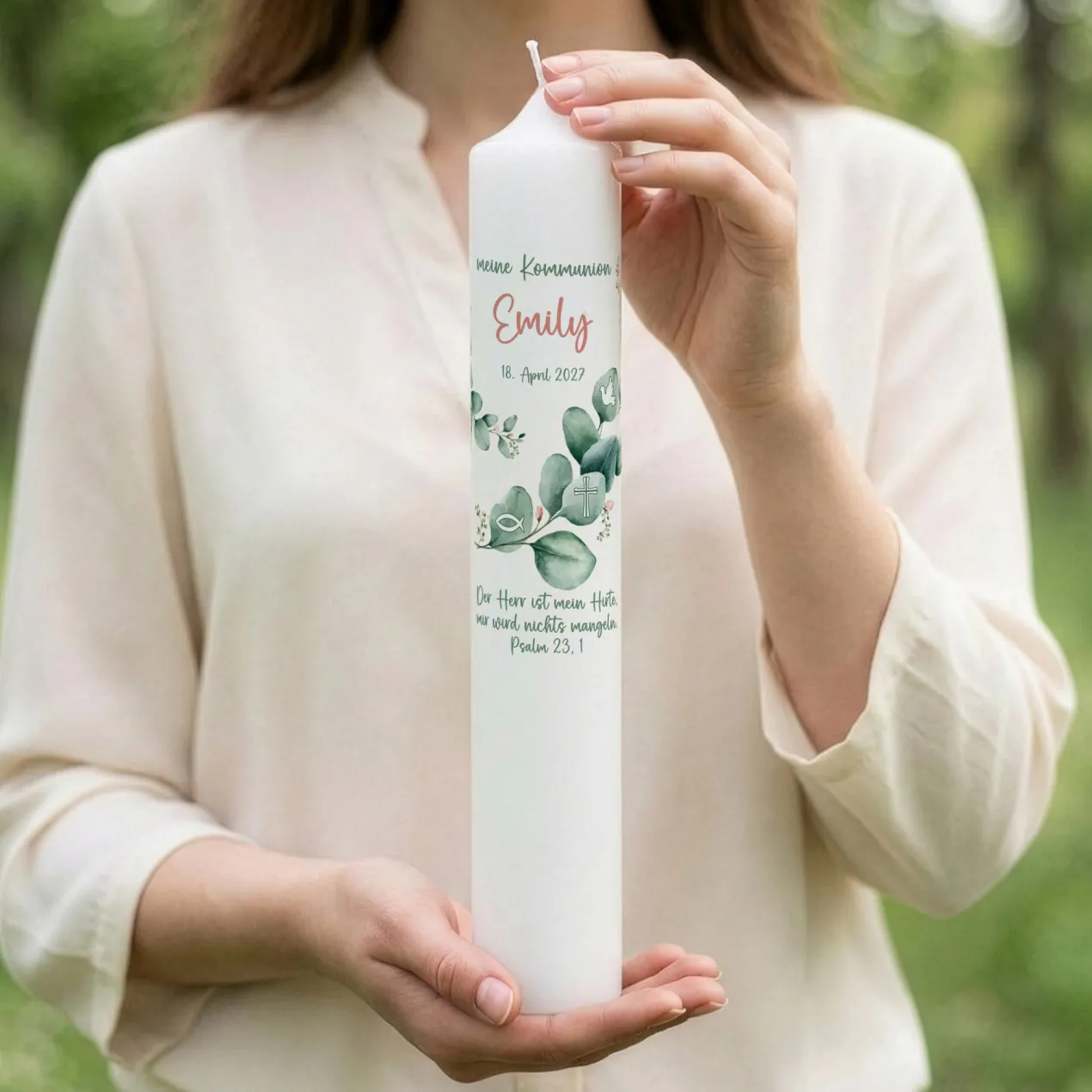 Personalisierte XXL Kommunionkerze mit Eukalyptus-Motiv | Kerze mit Name, Datum & Wunschtext