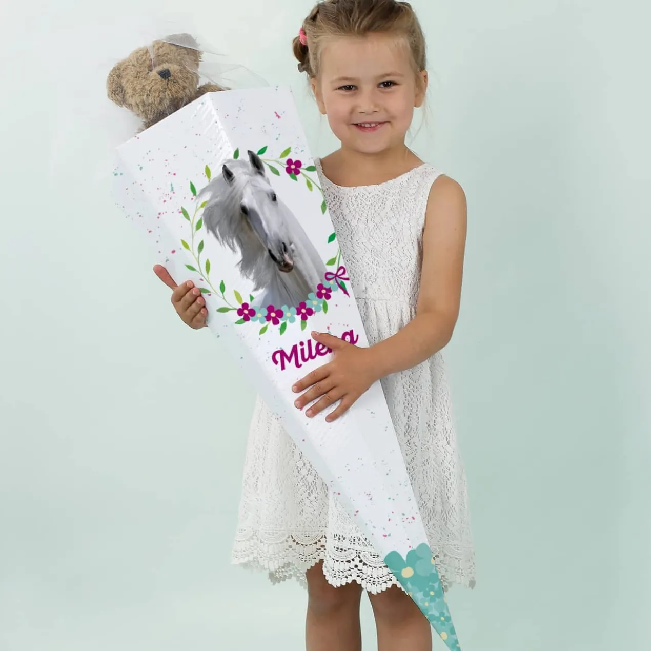 Pferde-Schultüte für Mädchen mit Blumen, Blättern und Name