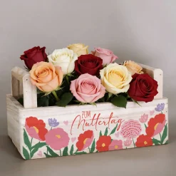 Pflanzkorb aus Holz zum Muttertag mit Blumenmotiv | Geschenkverpackung & Pflanzkiste in 3 Varianten