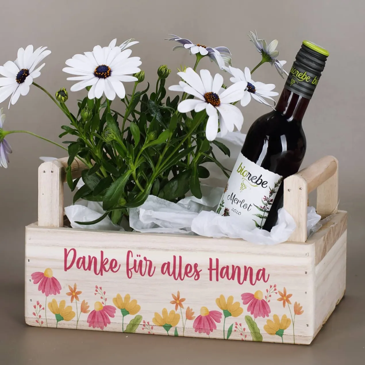 Pflanzkorb mit Blumenmotiv und Ihrem Wunschtext