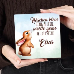Pralinen zu Ostern mit Wunschname und Hasen-Motiv