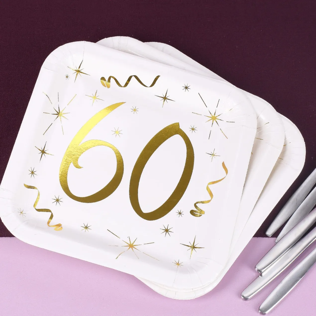 Quadratische Pappteller mit Gold-Metallic zum 60. Geburtstag