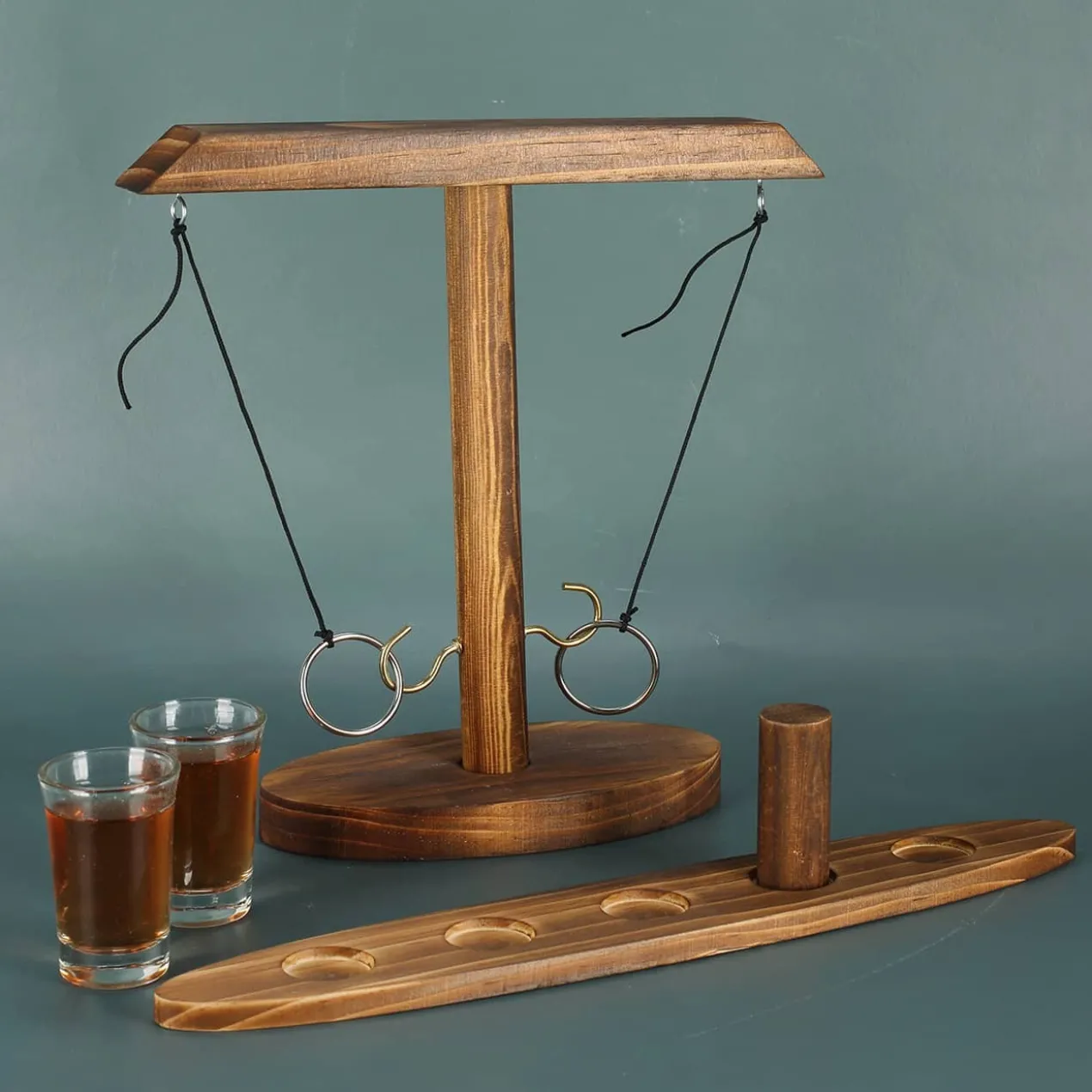 Ringwurf-Trinkspiel aus Holz