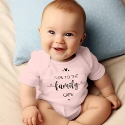 Rosa Babybody -New to the Crew- persönlich bedruckt