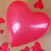 8 rote Herzluftballons