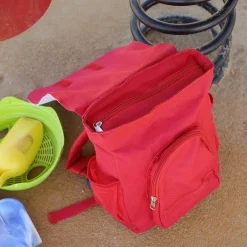 Roter Kinderrucksack mit niedlichem Drachen und Ihrem Wunschnamen