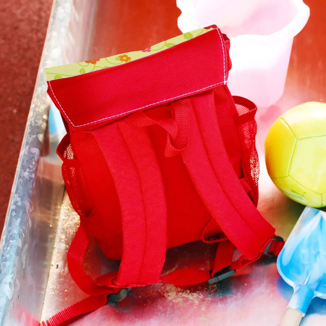 Rucksack für Kinder mit Marienkäfer, bunten Blüten, Name und Wunschtext