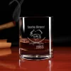 Rumglas graviert mit Piratenmotiv, Name und Geburtsjahr