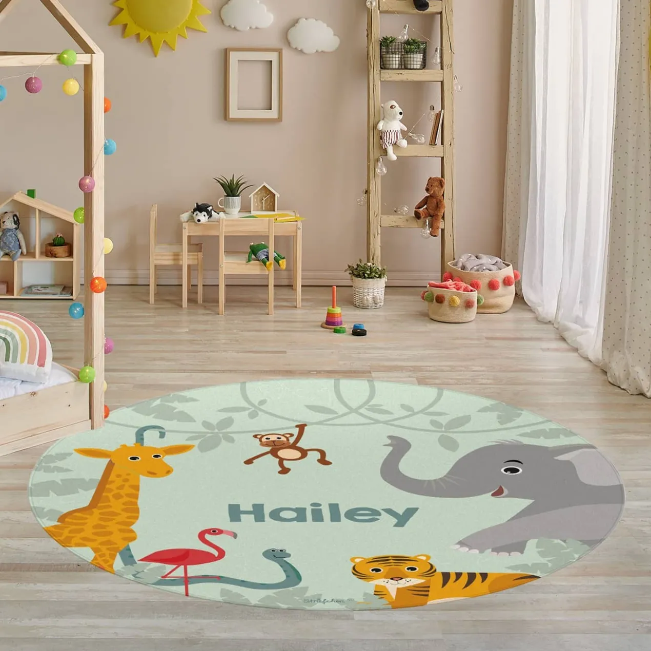 Runder Kinderteppich mit Tieren und Ihrem Wunschnamen