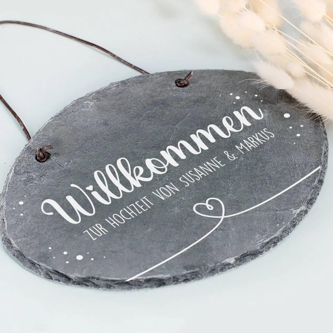Runde Schieferplatte - Willkommen - mit Namensaufdruck