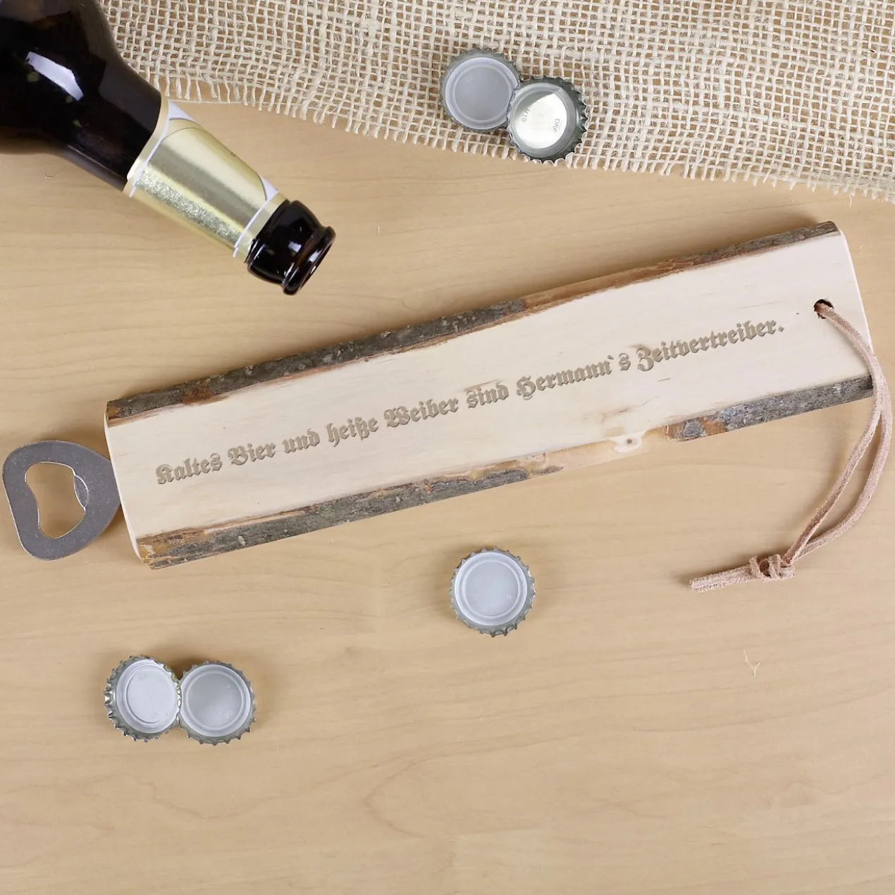 Rustikaler Holzflaschenöffner mit Wunschname
