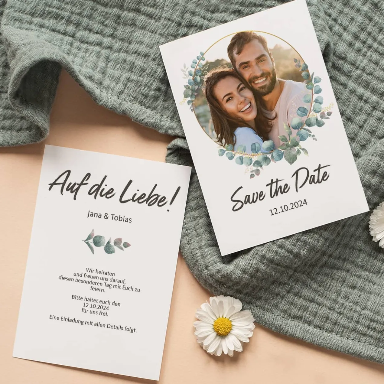 Save the Date Karte mit Eukalyptusmotiv und Foto