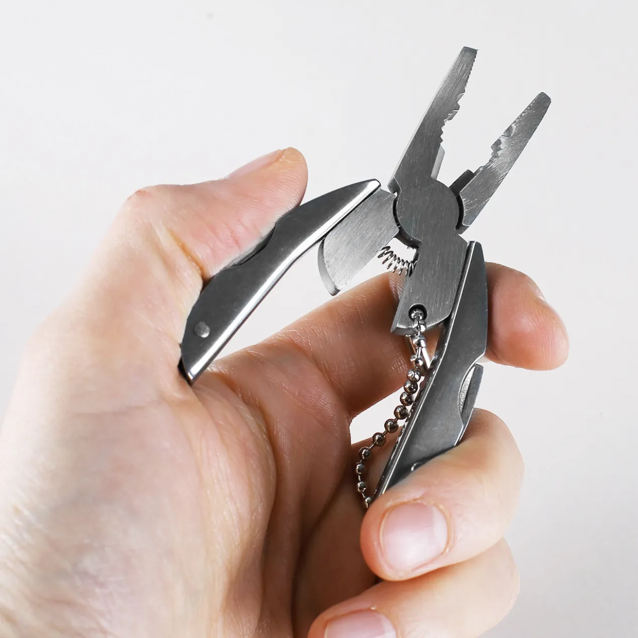 Scarab 6 in 1 Multitool