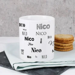 schlichte Tasse mit Ihrem Wunschnamen - schwarz und weiß