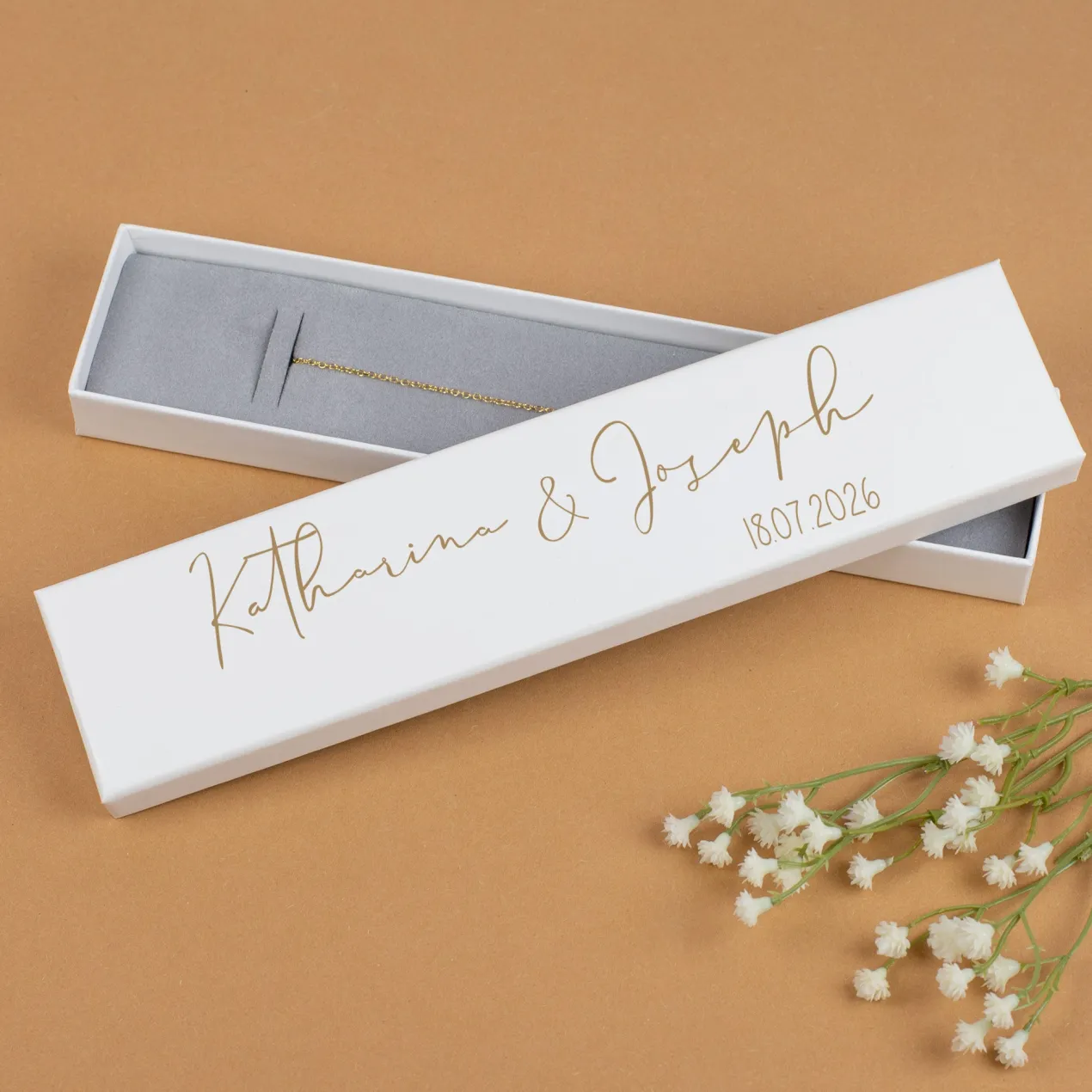 Schmuckverpackung personalisiert mit Namen & Datum für Armbänder zur Hochzeit oder Valentinstag
