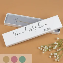Schmuckverpackung personalisiert mit Namen & Datum für Armbänder zur Hochzeit oder Valentinstag