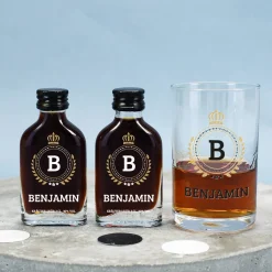 Schnaps-Geschenk für Männer mit 2 Kräuterlikören, Schnapsglas und persönlicher Box