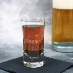 Schnapsglas mit Herzmotiv und Name
