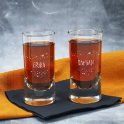 Schnapsglas mit Herzmotiv und Name