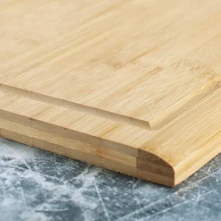 Schneidebrett in 3 Größen - Alles schmeckt besser - mit Namensgravur und Wunschtext