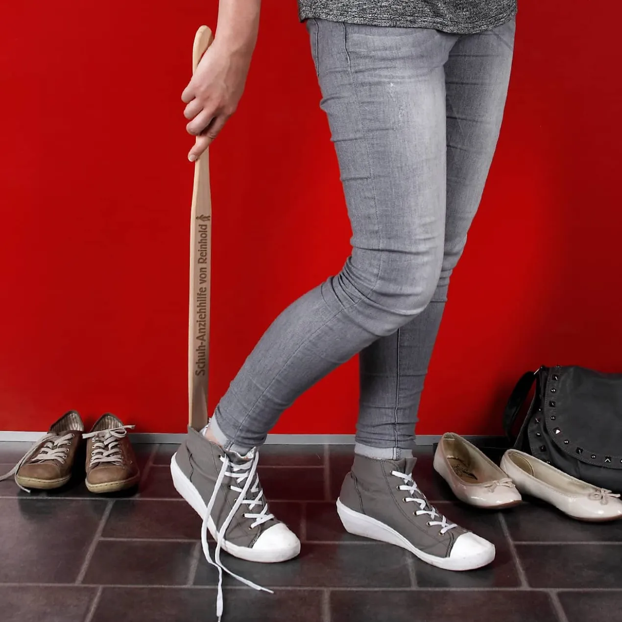 Schuh-Anziehhilfe für ältere Herren