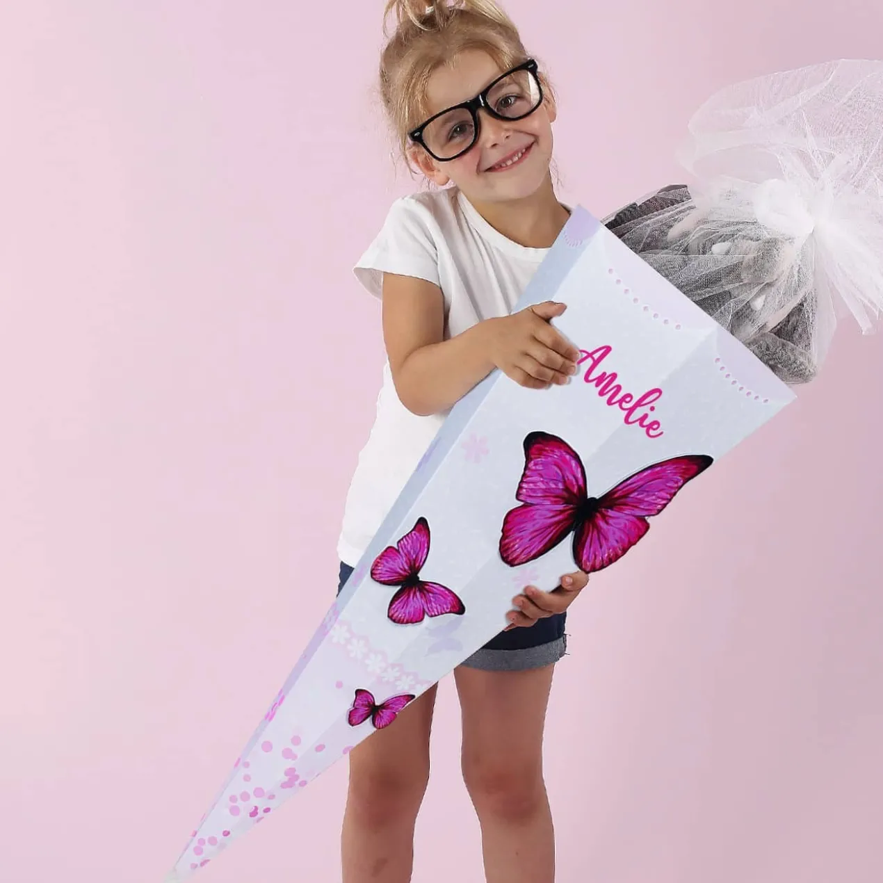 Schultüte mit 3D Schmetterlingen und Name